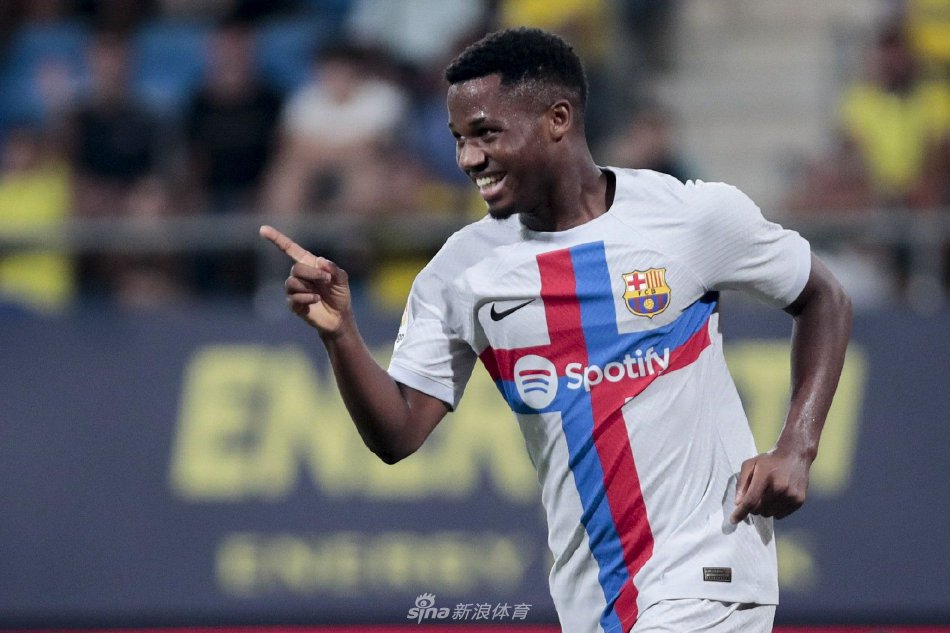 潜水点和自 潜水点和自