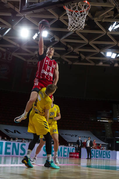 迎来证明自 迎来证明自