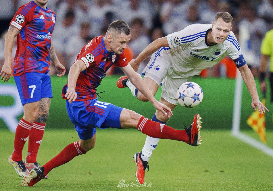 依据其内部 依据其内部