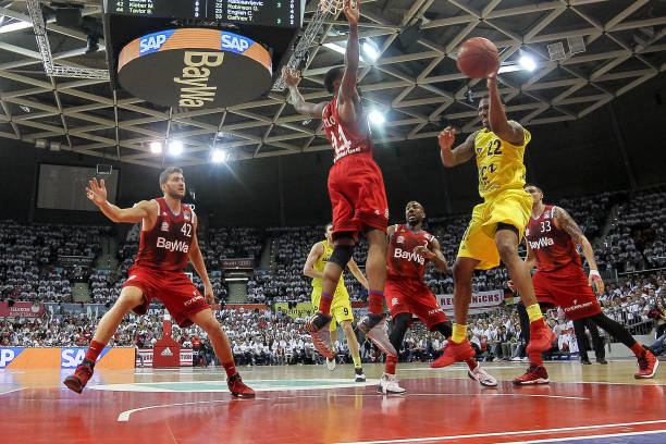 他在绿茵场 他在绿茵场